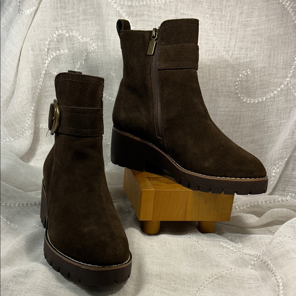 NWOT Blondo leather suede waterproof ankle boots